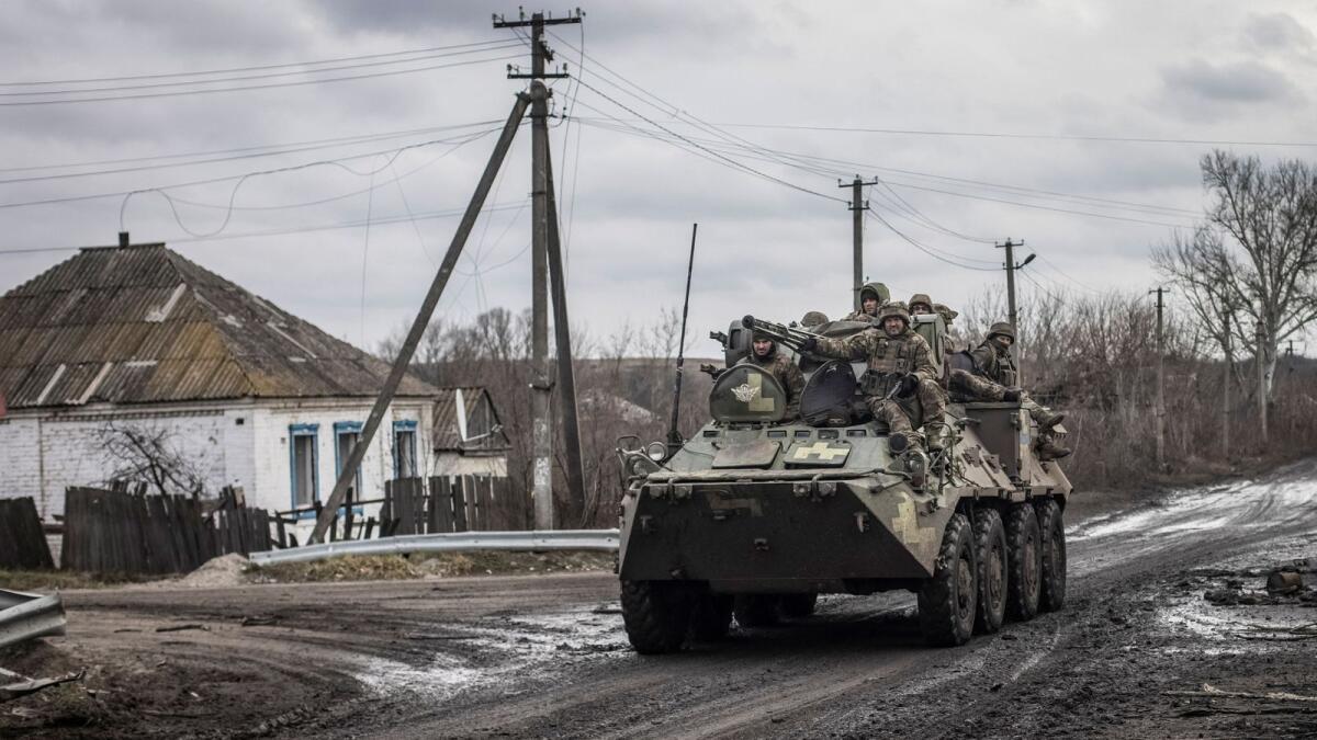 Ukraine rocket strikes kill 63 Russian troops .